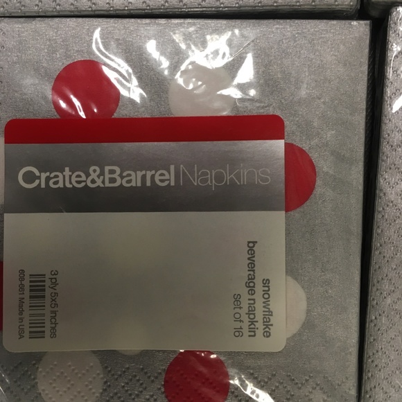 set/8 packages of Festive Snowflake Party Beverage Napkins-16ct per pkg, 128 ttl - Picture 6 of 6